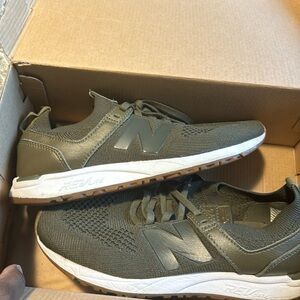 OLIVE NEW BALANCE RUNNING SHOES
